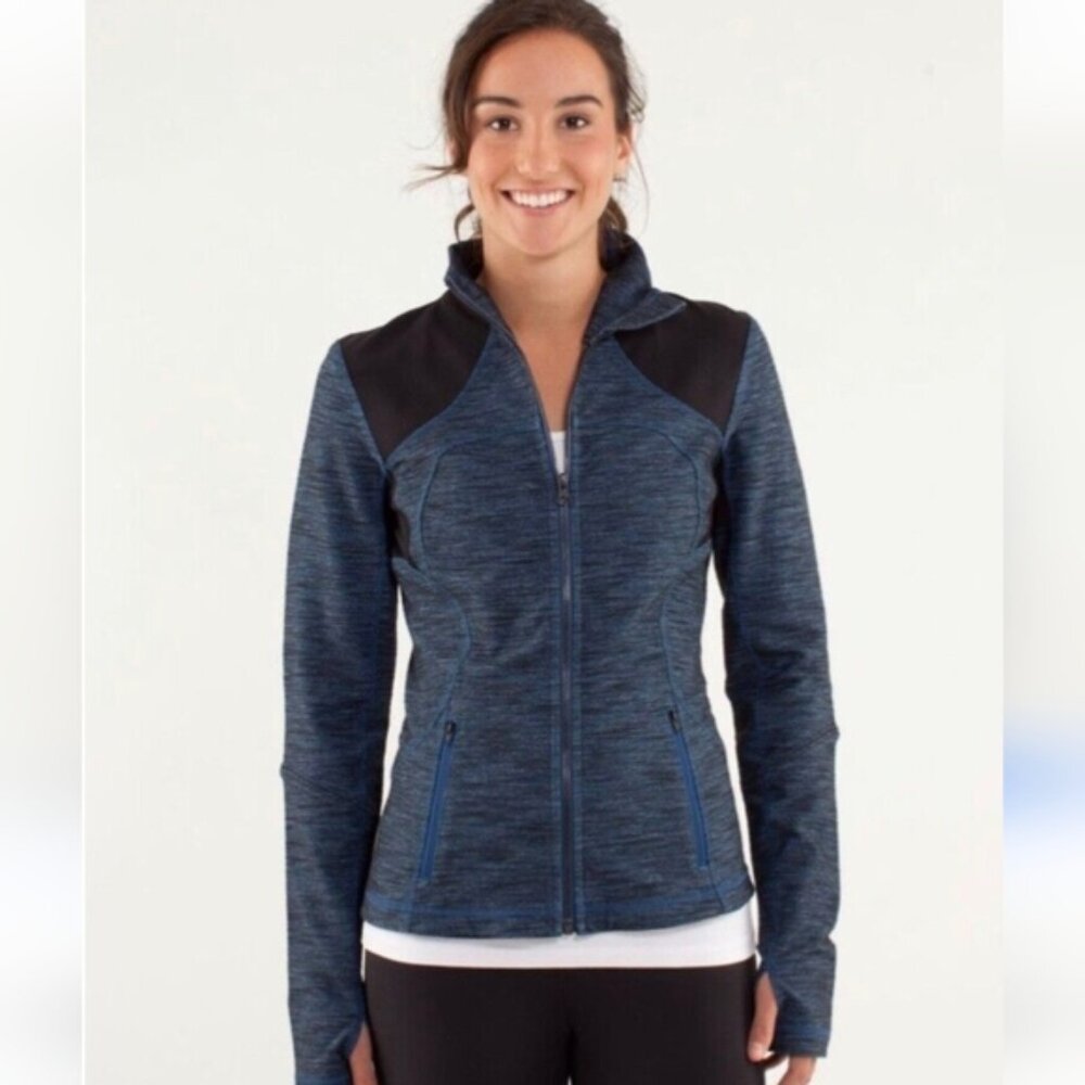 LULULEMON FORME JACKET IN SLUB DENIM BLUE/BLACK